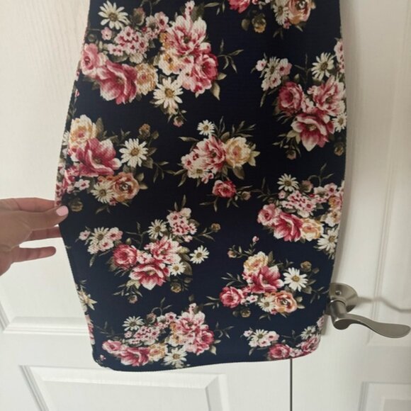 Floral Mini Dress - Picture 4 of 6